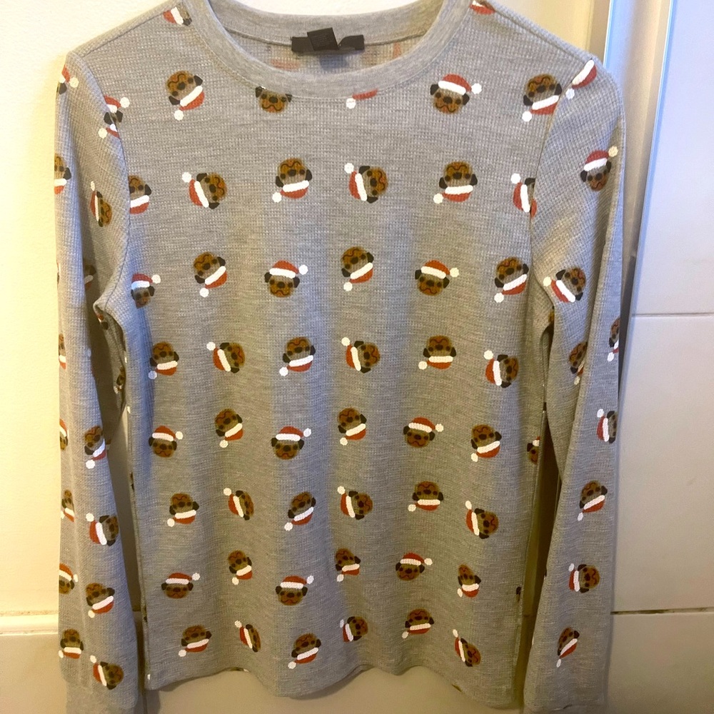 Selling this cute Long sleeve sweatshirt
